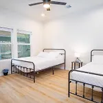 Stunning Elegance 4Br2.5 Ba Near Vibrant Downtown