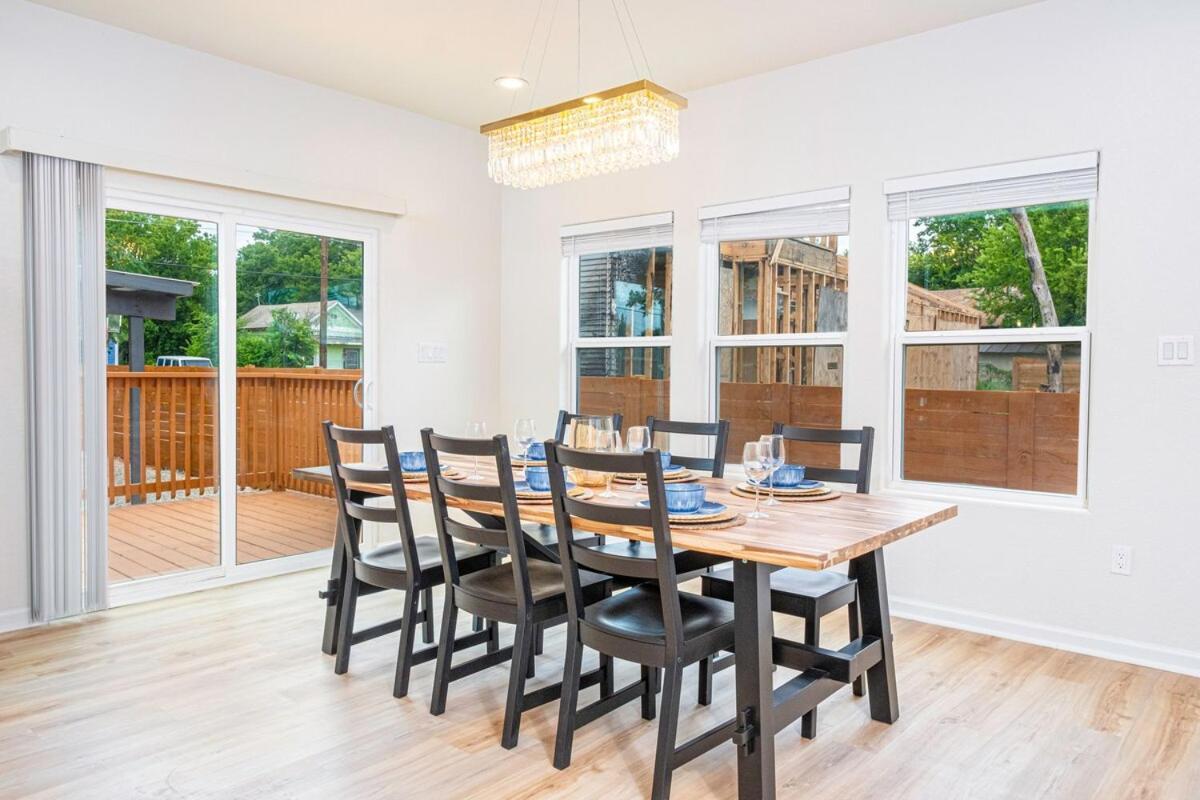Stunning Elegance 4br2.5 Ba Near Vibrant Downtown Сasa de vacaciones San Antonio