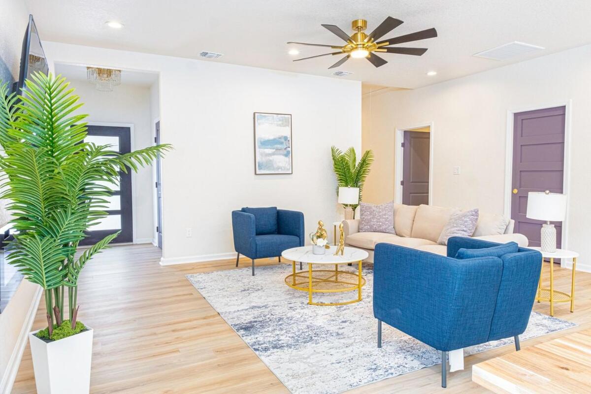 Stunning Elegance 4br2.5 Ba Near Vibrant Downtown San Antonio