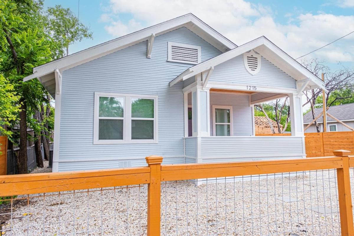 Сasa de vacaciones Stunning Elegance 4br2.5 Ba Near Vibrant Downtown *